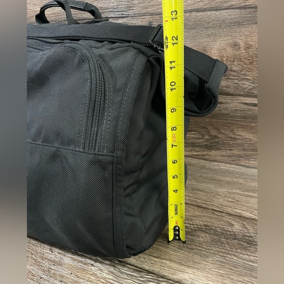 Large TUMI Thin ‎ Nylon Duffle Travel Bag - Picture 4 of 9